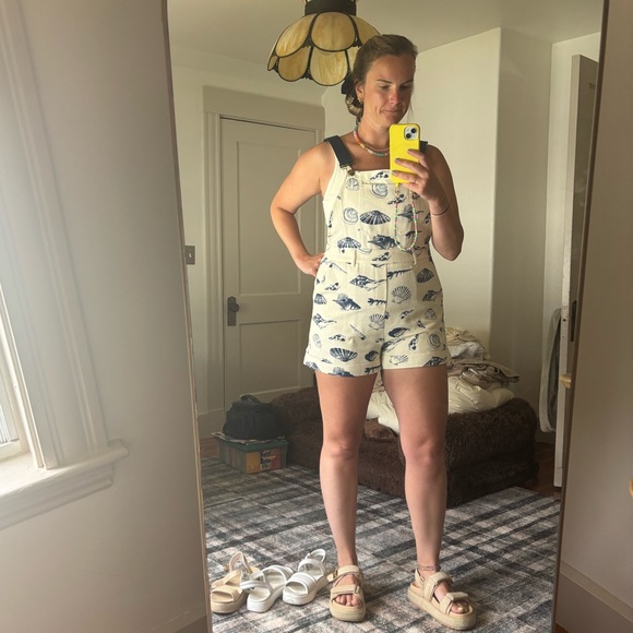 Meet your Posher, Nikki - Picture 2 of 2